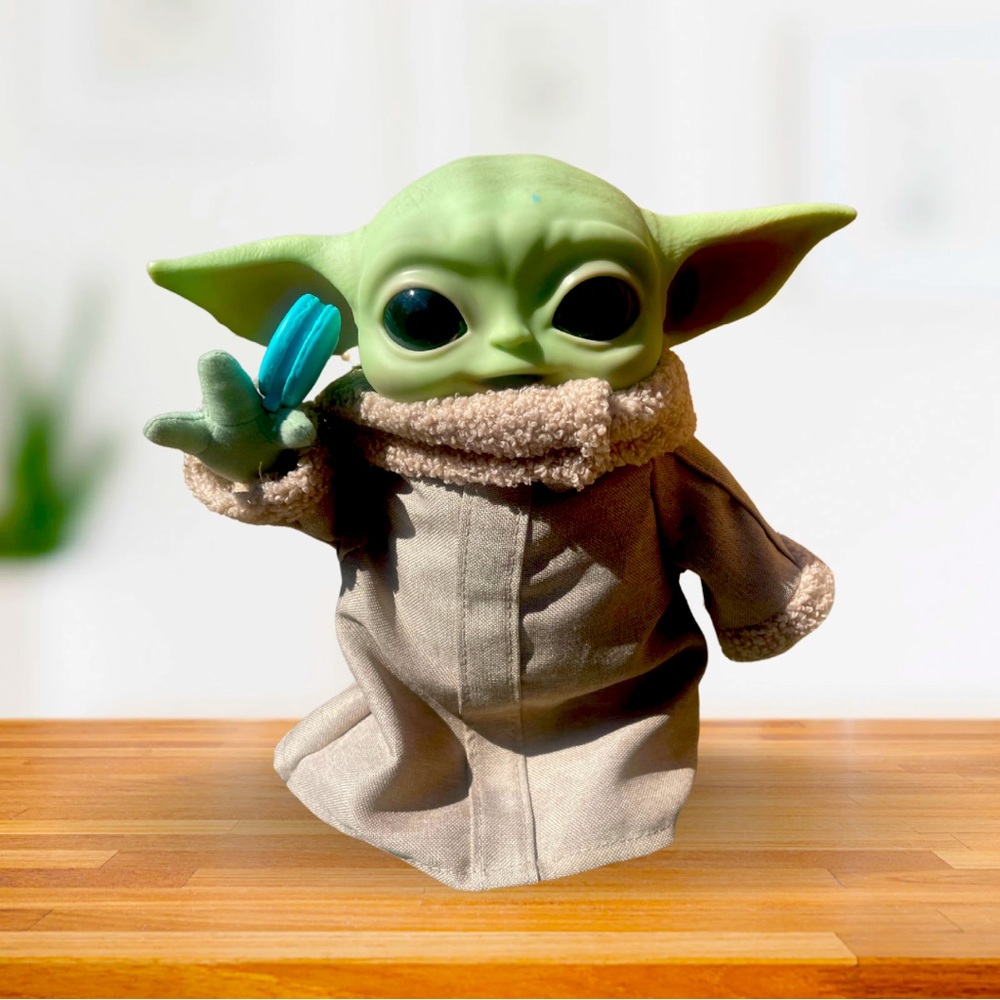 Star Wars Lucas Films Mandalorian Yoda 12"